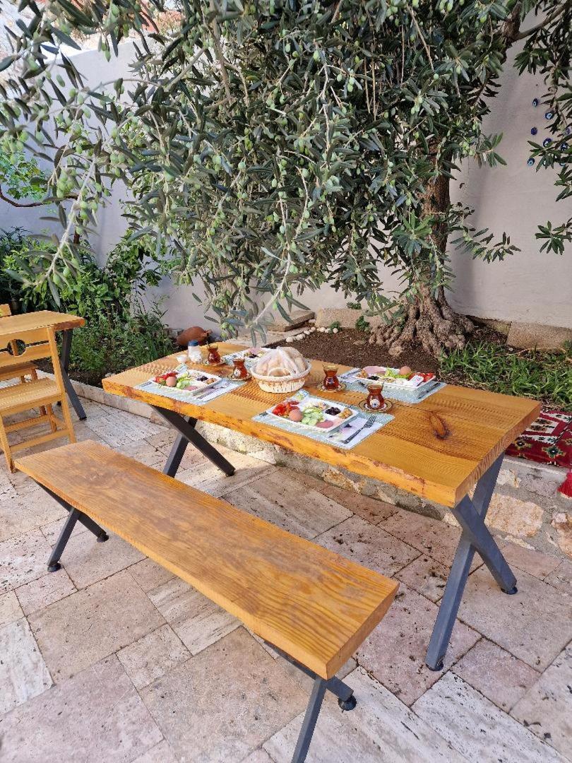 Otelia Pansiyon Ayvalı Εξωτερικό φωτογραφία